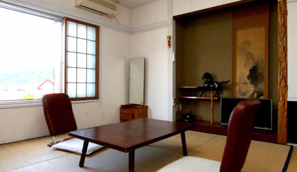【客室】和室畳8畳　　