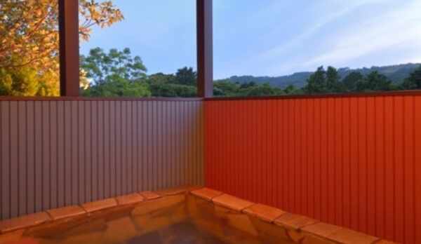 庭の貸切露天風呂