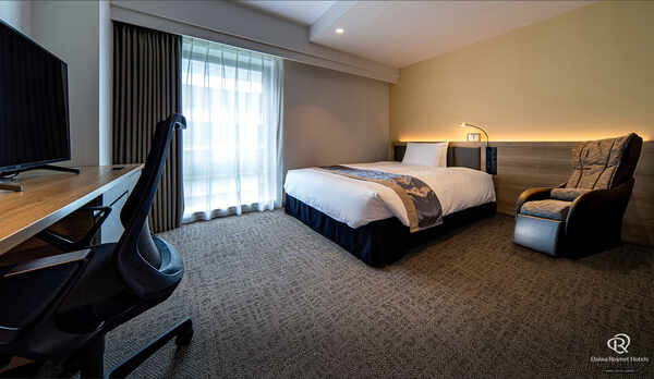 ユニバーサルダブル