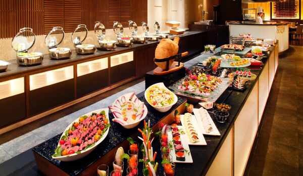 レストラン【SERENA（セリーナ）】／バラエティ溢れるお料理とデザートをお楽しみください