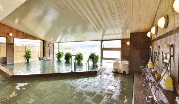 *【伊豆石展望大浴場】遠赤外線効果が高く湯冷めしません。