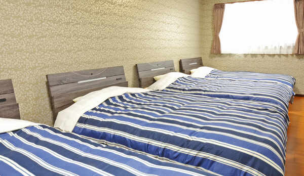 洋室　大　3〜6人部屋