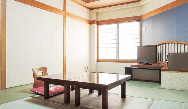 *【和室一例】ゆったりお寛ぎいただけます。