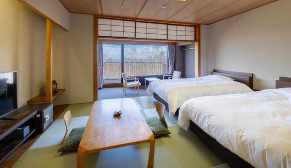 和室・ベッド（10畳と4.5畳の二間）広縁・トイレ付【禁煙】