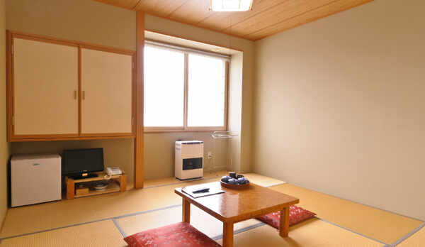 和室８畳【２名〜３名様】