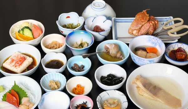 【食事】少し贅沢して毛ガニ半身付きの夕食