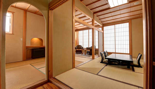 *【新館：スーペリアルーム】５名までご利用いただける和室3間の特別なお部屋