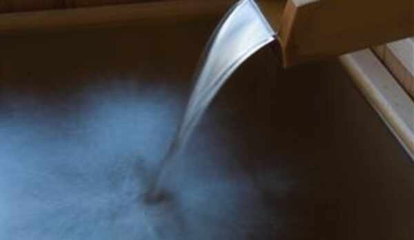 源泉かけ流し展望風呂