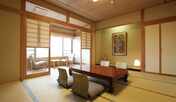『千尋』の間/福浦八景を望む１０帖の和室