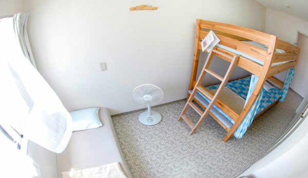 男性相部屋(ドミトリー)