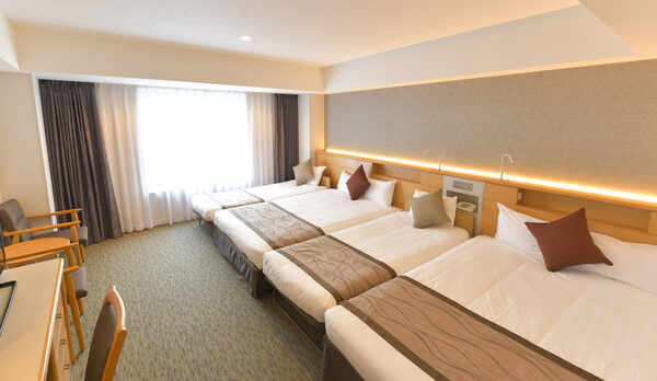 デラックスツイン/4名(追加ベッド利用)◇32平米／禁煙