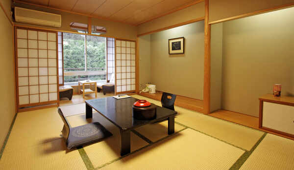 「本館」和室10畳（バス無）