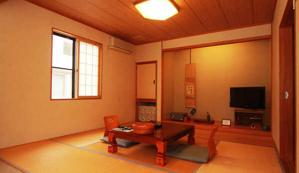 ＊客室一例＊8畳タイプのお部屋。少人数の方向けです。