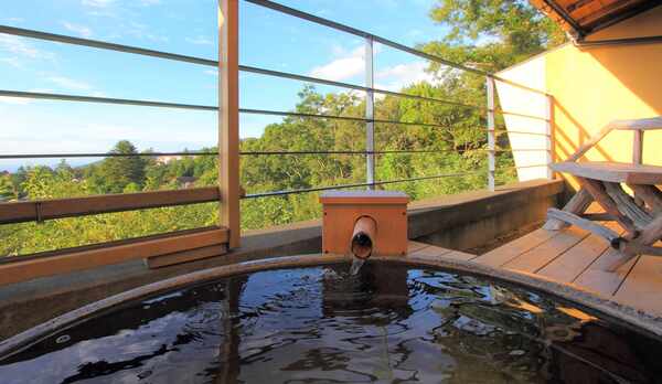 客室温泉露天風呂【わさびの間】