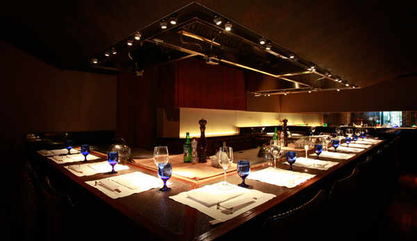 【施設内レストラン/マラルンガ鉄板焼】 カウンター24席