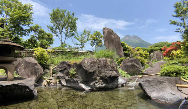 由布岳を望みながらゆったりしてください〜雲海の湯〜
