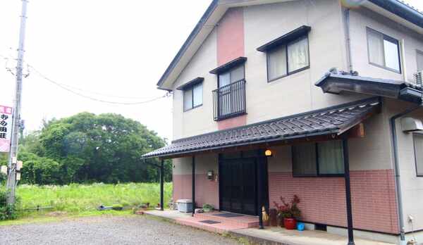 外観◆日本海が近く、畑に囲まれたのどかなところにあります