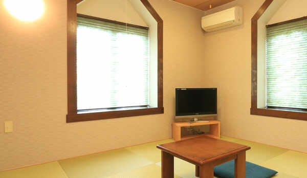 ★和洋室★ツイン＋和室8畳です♪グループ様やご家族でご利用下さいませ。