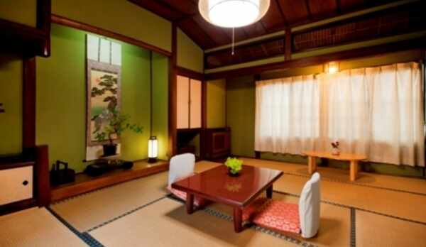 和室11畳(トイレ付)