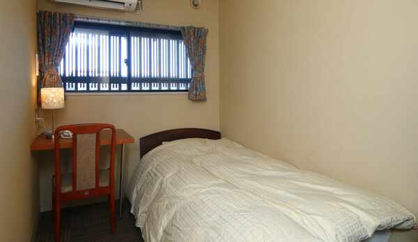 洋室シングル◆ゆっくりと寛げるスペースをご用意しております。