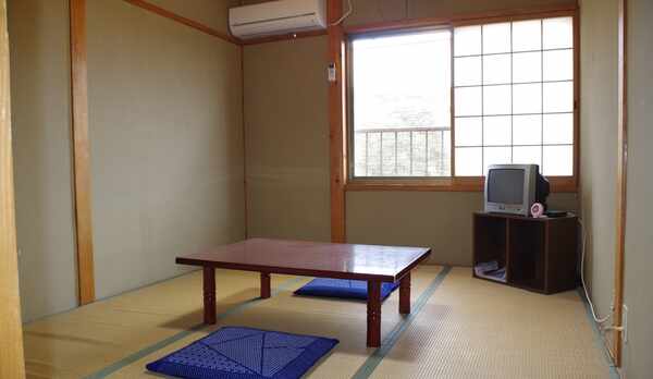 *【和室一例】こじんまりとした昔ながらの和室。奈良観光やビジネス利用に、ぜひどうぞ！です