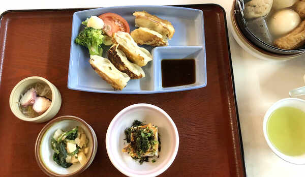 ・〈日替わりの夕定食〉食べたらホッとする、まごころを込めたお料理