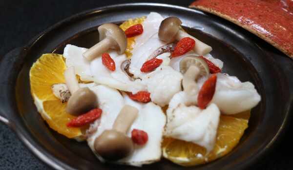 【一品料理】鯛陶板焼オレンジ風味（要予約）