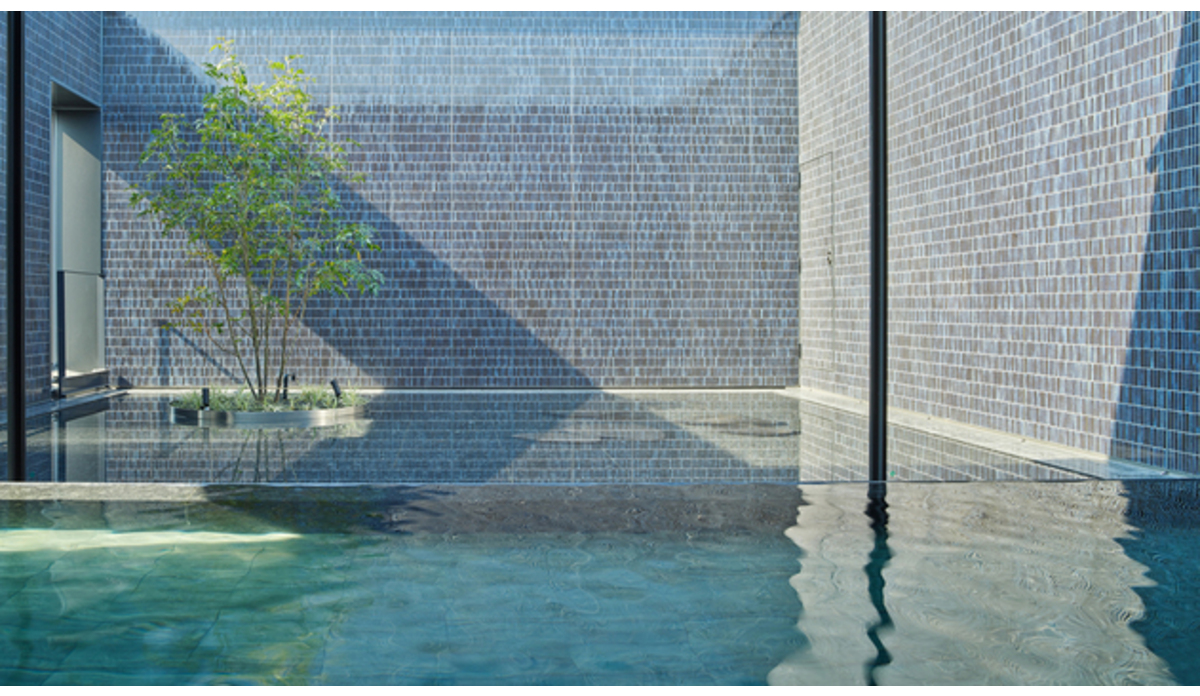 ・女性大浴場【昼】水景を眺めながら癒しのひとときをお過ごしください