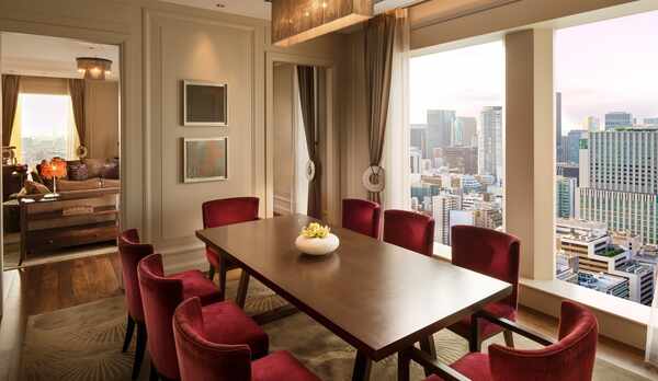 松スイート 142㎡（ダイニングルーム）