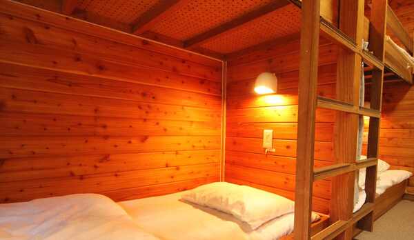 □☆客室_洋室　スキーヤー　定員6 (1)