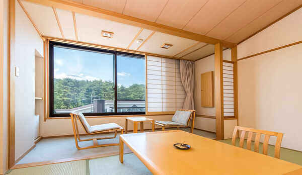 ・【和室】8〜10帖のお部屋です