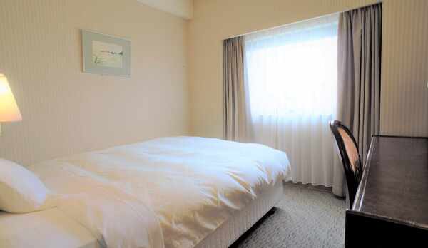 シングル/セミダブル/16.5平米＆広々140cm幅ベッド