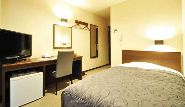 【シングル】ゆったりセミダブルベッドを配した客室