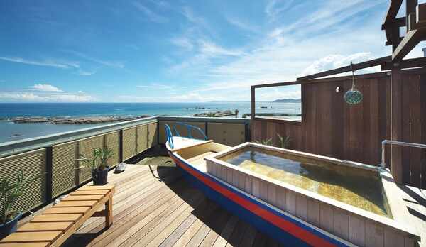 房総半島と太平洋を一望できる、貸切露天風呂「ふね」