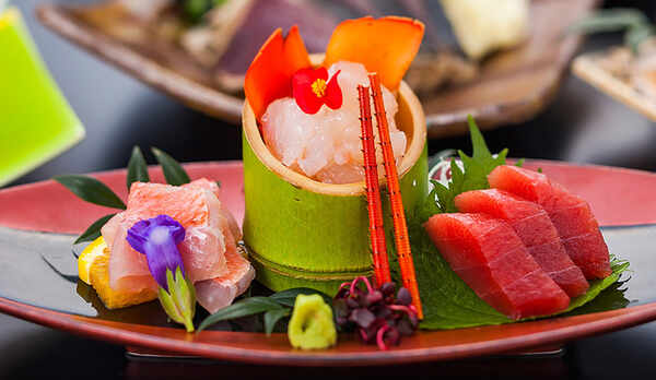 その日の新鮮なお魚が楽しめる「本日のお造り」