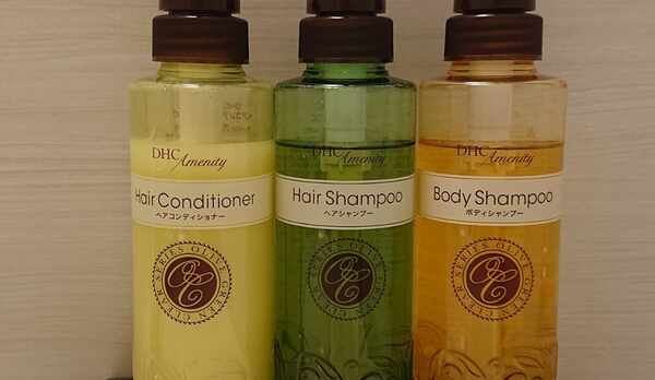 ＜備え付け＞ＤＨＣのボディソープ・シャンプー・コンディショナー