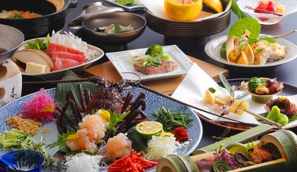 【春・特選　極懐石】※イメージ。季節・仕入れ状況等によって変更になる場合がございます。