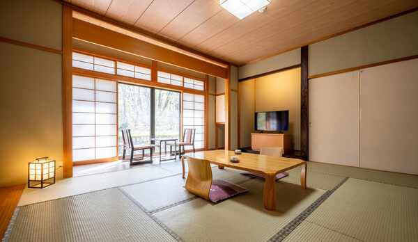 【客室】《和室10畳（禁煙）》