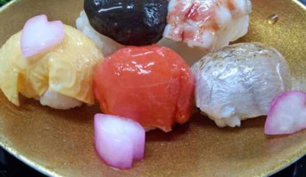 桜花手まり寿司