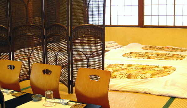 客室２４畳（定員11名　喫煙可）