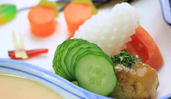 【スタンダード】派手な料理はありませんが、季節感を大切に、手作りの料理を振る舞っております。