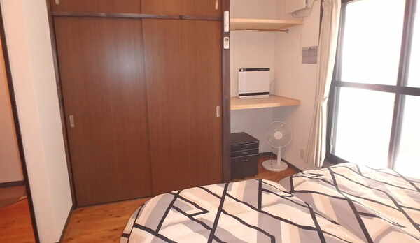 客室シングルベッドです。