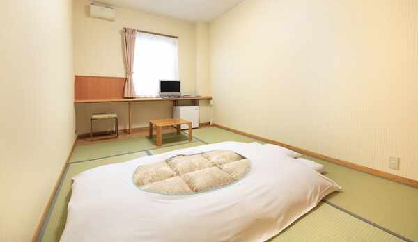 【客室】和室6畳　2名様定員のお部屋です。ビジネスユースに最適