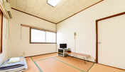 *【和室6畳】民宿らしくシンプルな和室。畳のお部屋でごゆっくりとお寛ぎ下さい。