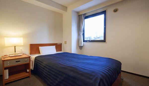 【喫・禁煙】エコノミーシングルルーム（100センチのセミダブルベッド付）