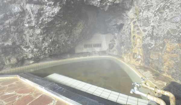 *洞窟風呂【女湯】3