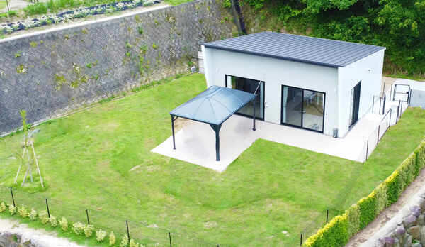 【スーペリア】320㎡のコンパクトなドッグラン付き