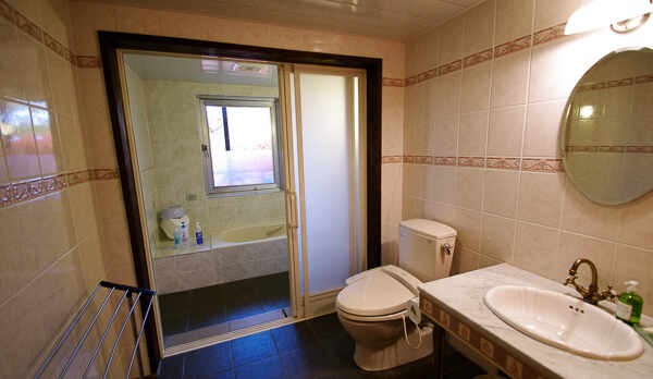 客室のバスルーム