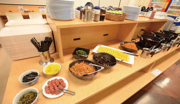 無料朝食バイキング