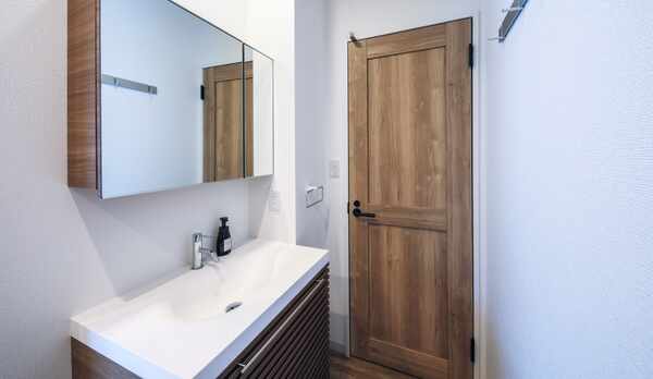 【禁煙】デラックスツインルーム_独立洗面台／トイレ